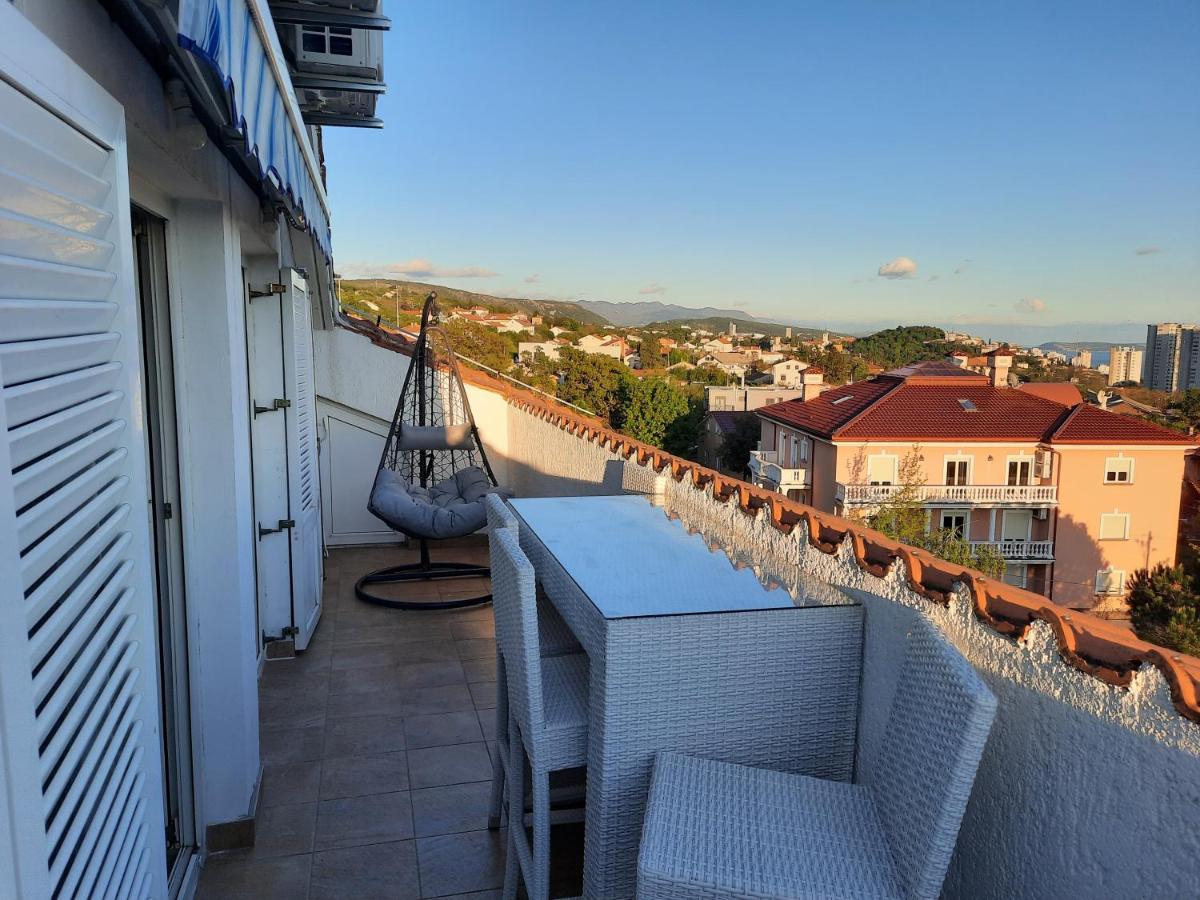 Sea View Later Apartment Rijeka Luaran gambar