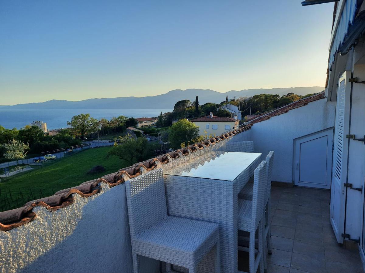 Sea View Later Apartment Rijeka Luaran gambar
